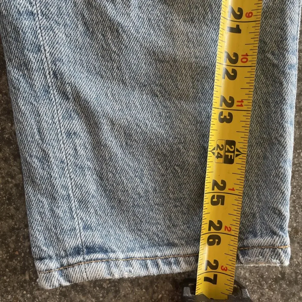 Lucky Brand Drew High Rise Mom Jean Light Wash Distressed Size 4/27 Acid Wash - Picture 6 of 16